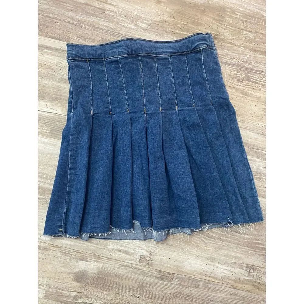 Celebrity Pink Star Pleated Denim Skirt Raw Hem Re Generation Sz Medium